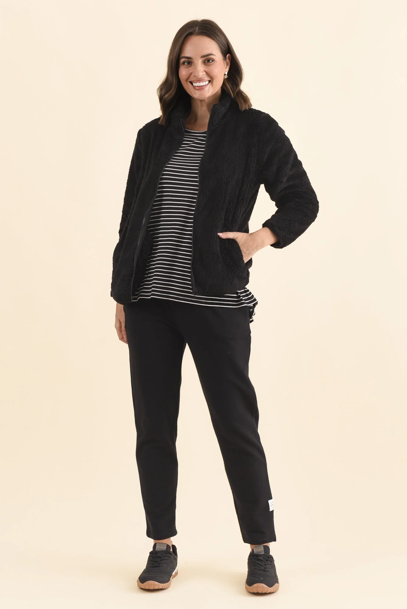 Ackerley Black Faux Fur Jacket - Image 6