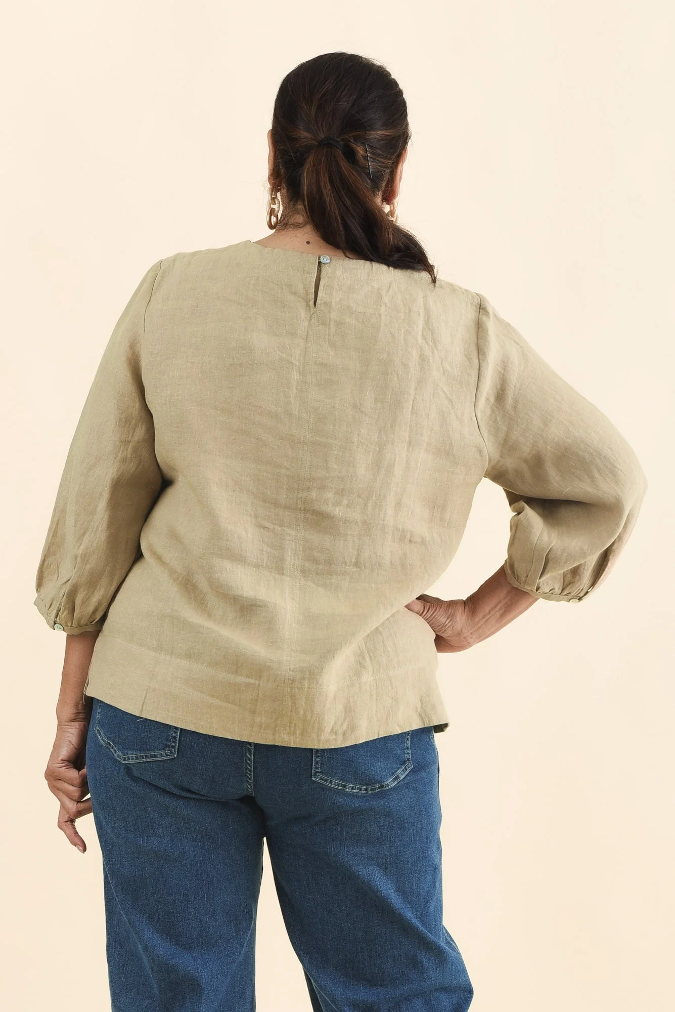 Addie Taupe Linen Sleeved Top - Image 10
