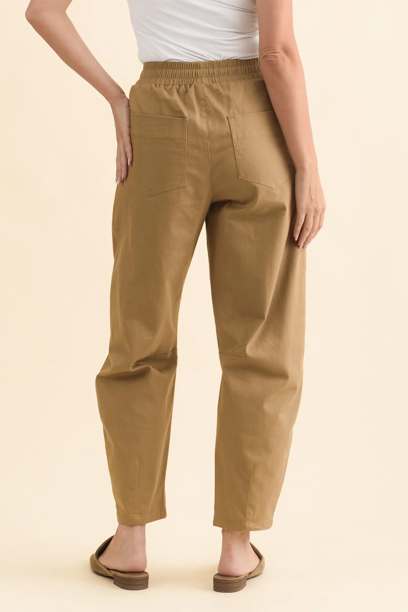 Andy Camel Cotton Barrel Pants - Image 4