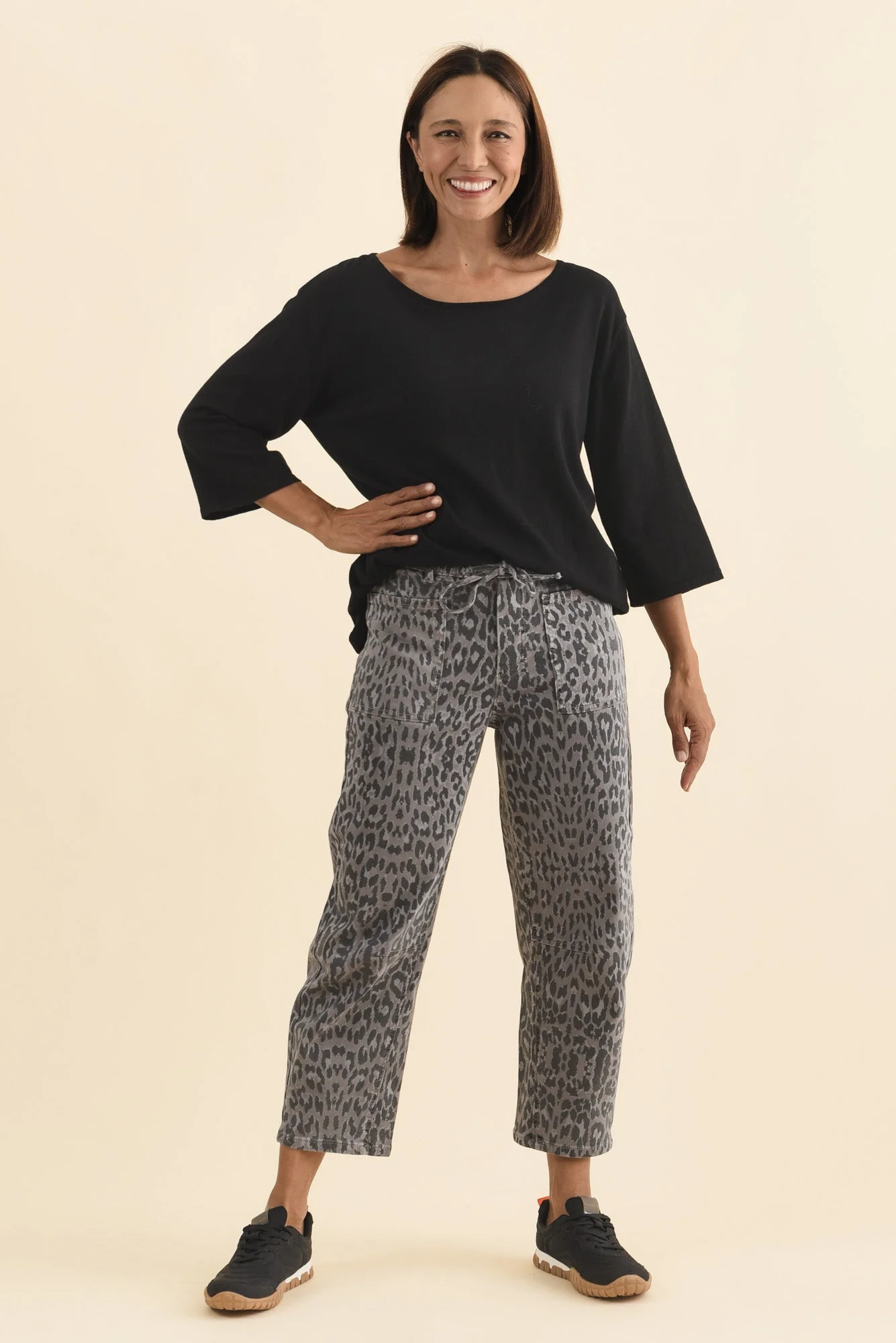BB Barrel Grey Leopard Jeans - Image 6