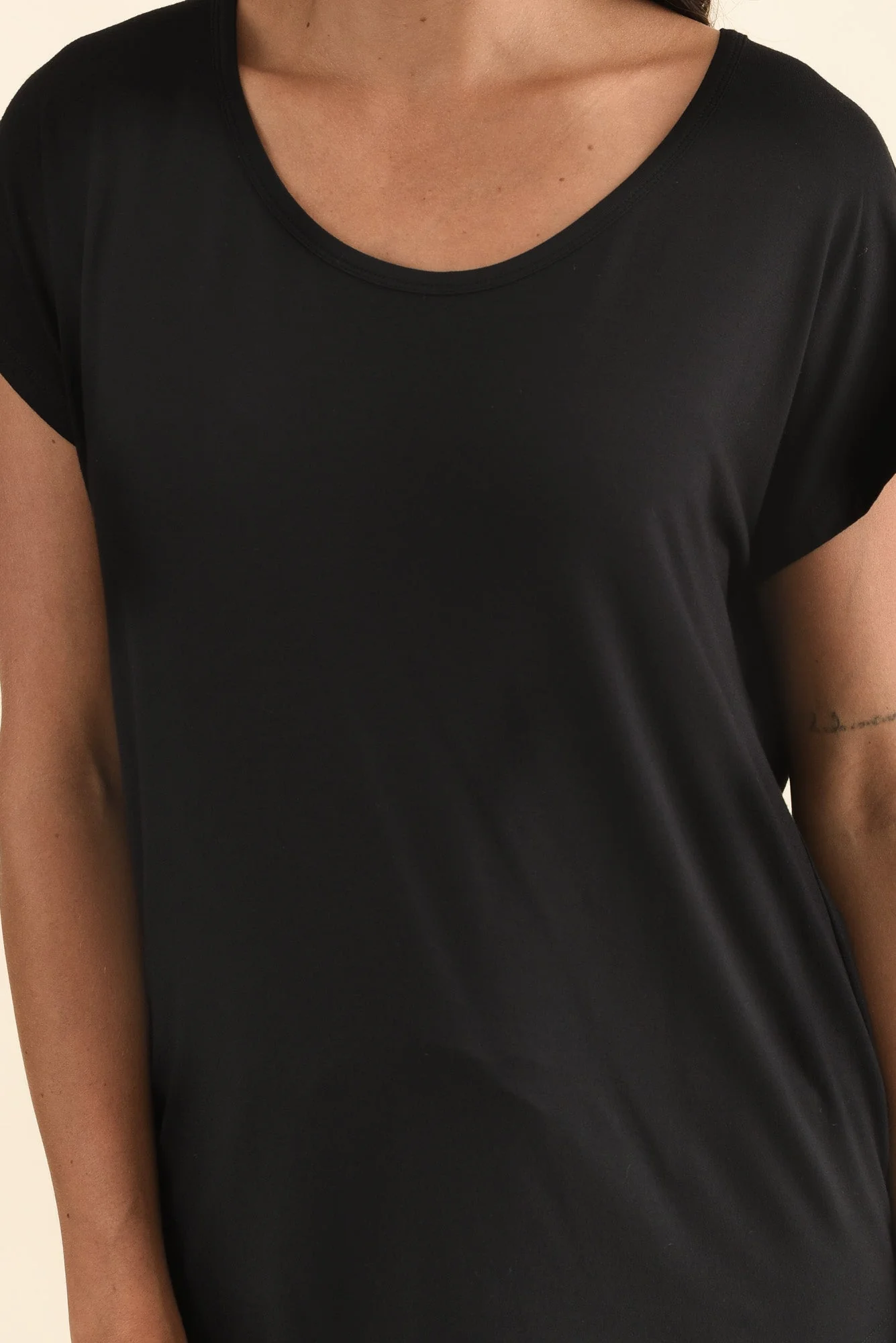 Eadie Black Bamboo Top - Image 5