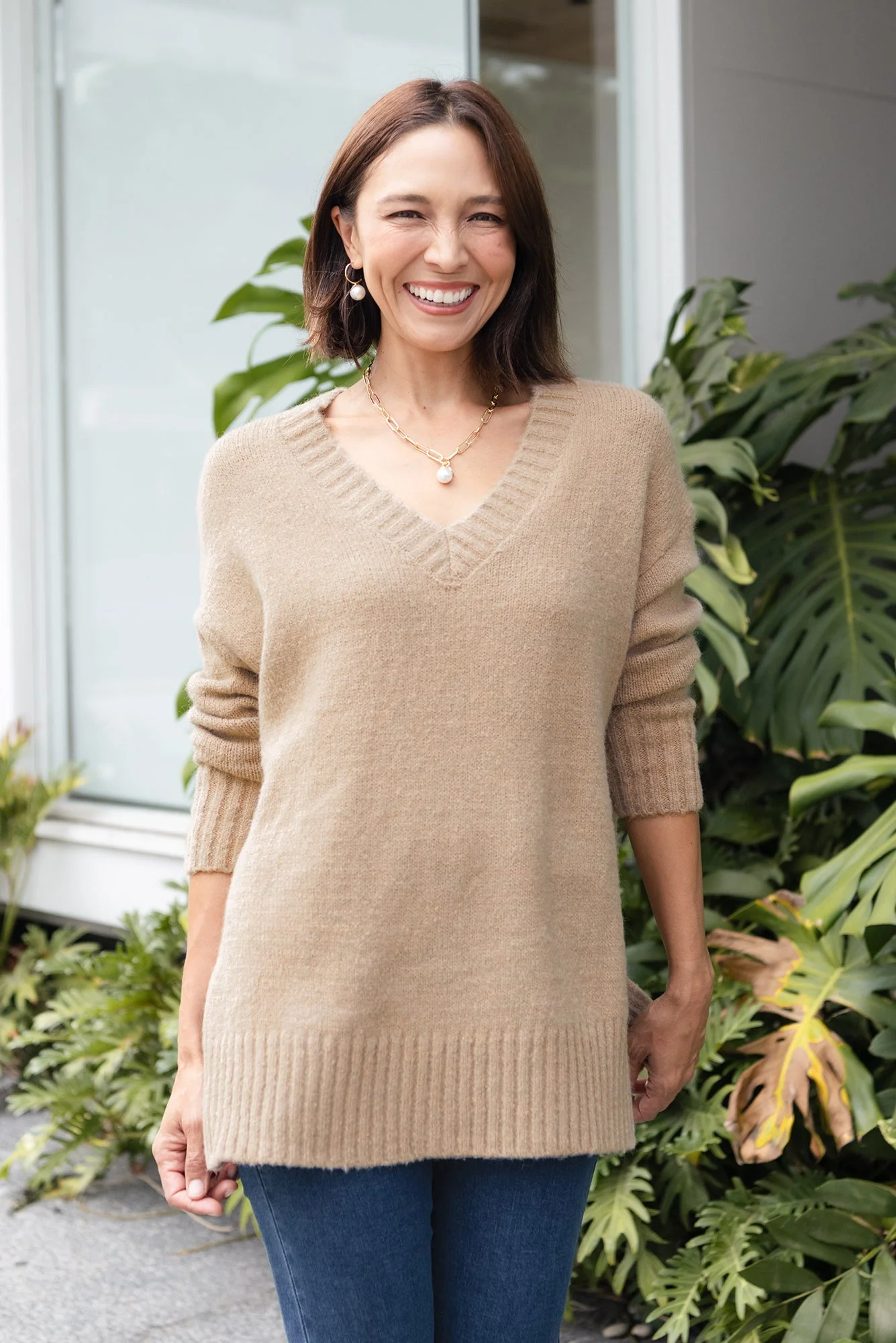 Brilla Natural V Neck Jumper