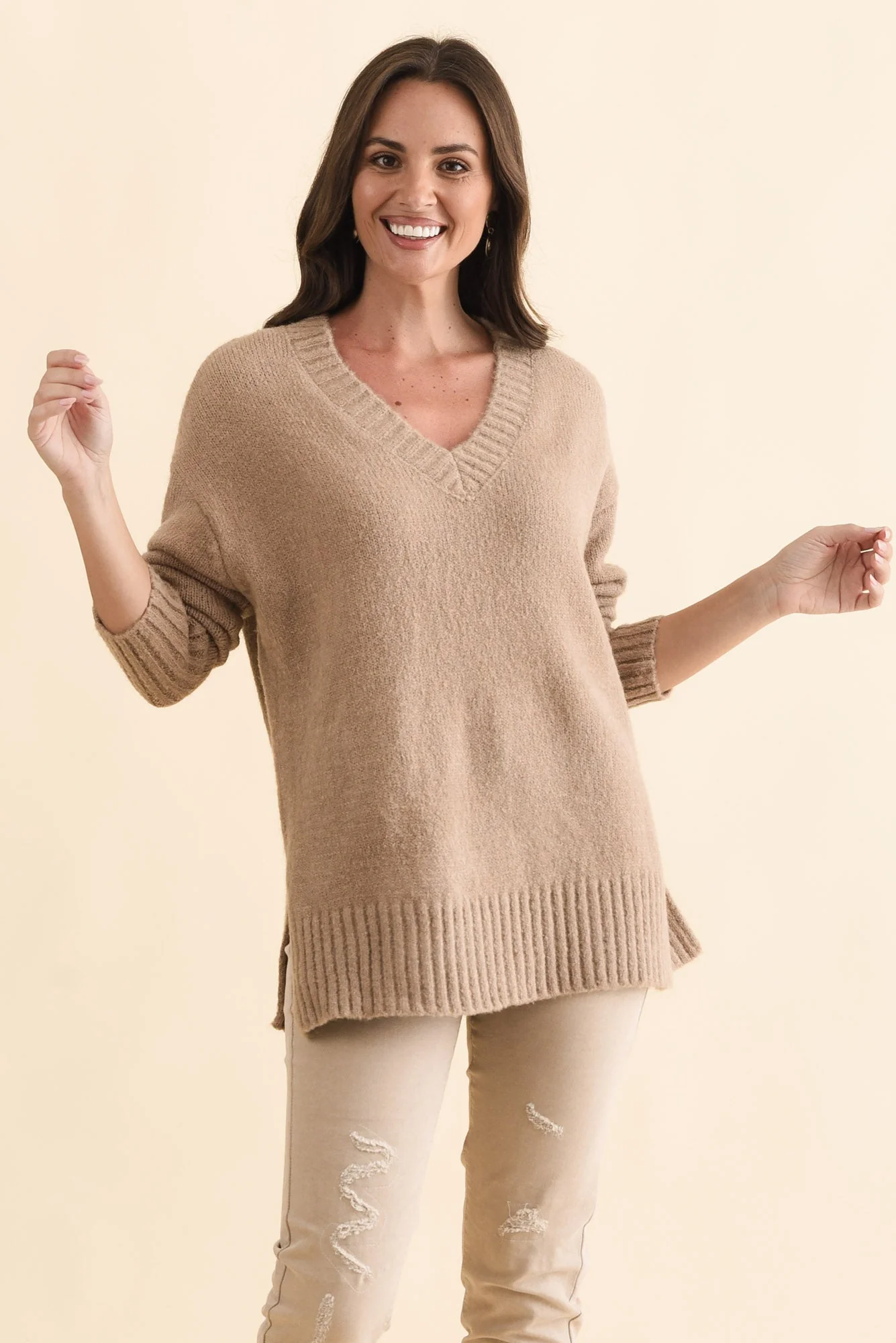 Brilla Natural V Neck Jumper - Image 2