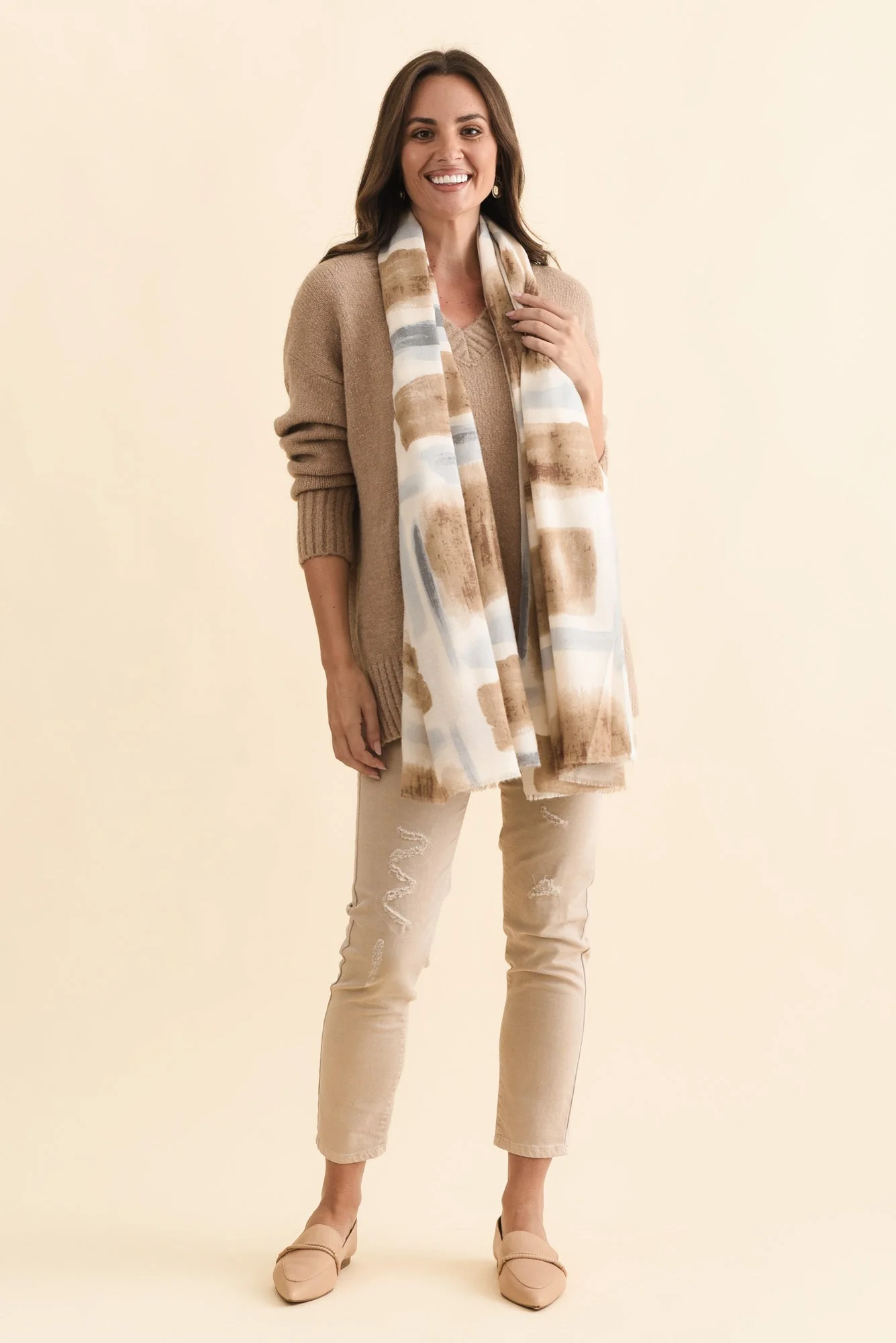 Brilla Natural V Neck Jumper - Image 3