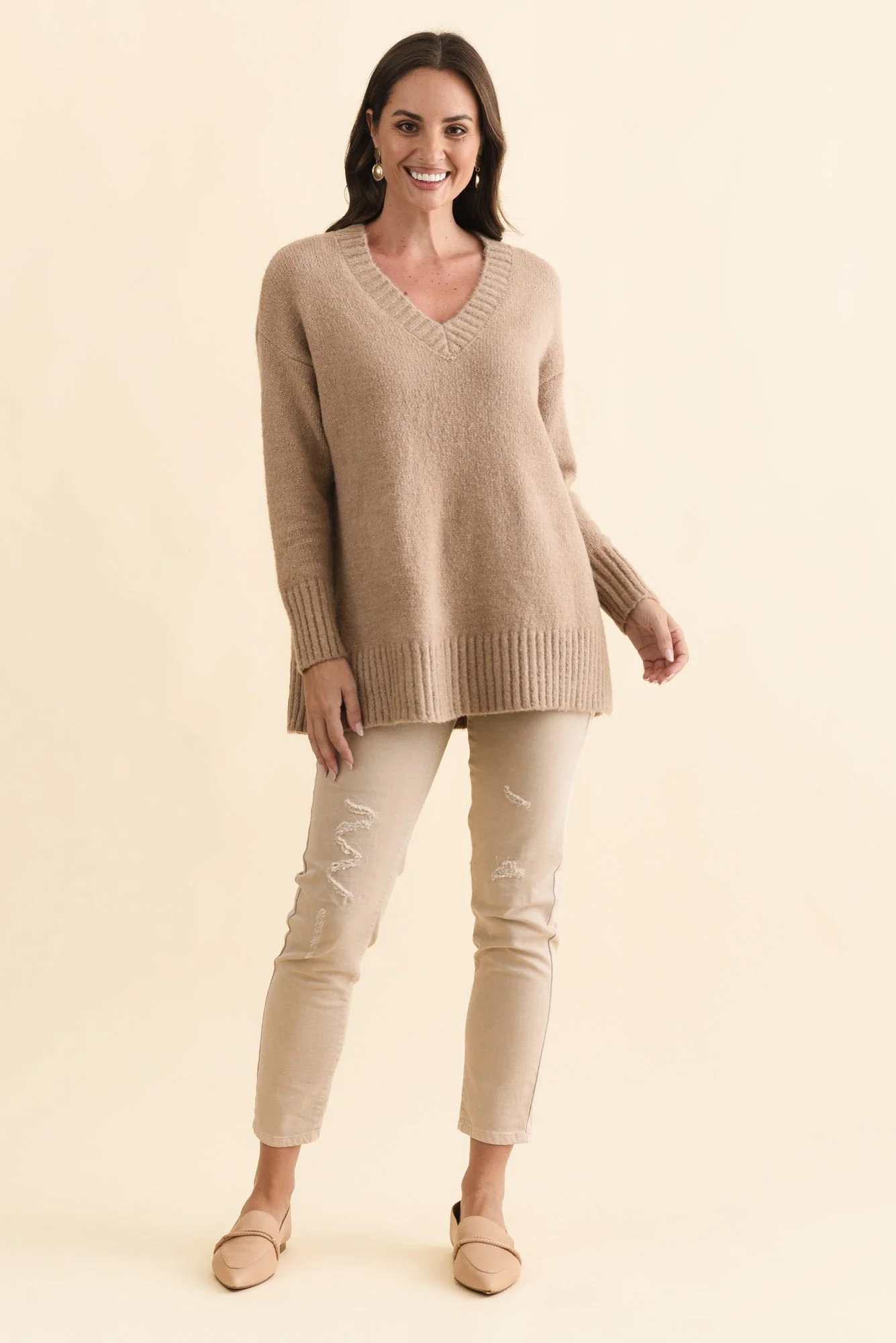 Brilla Natural V Neck Jumper - Image 7