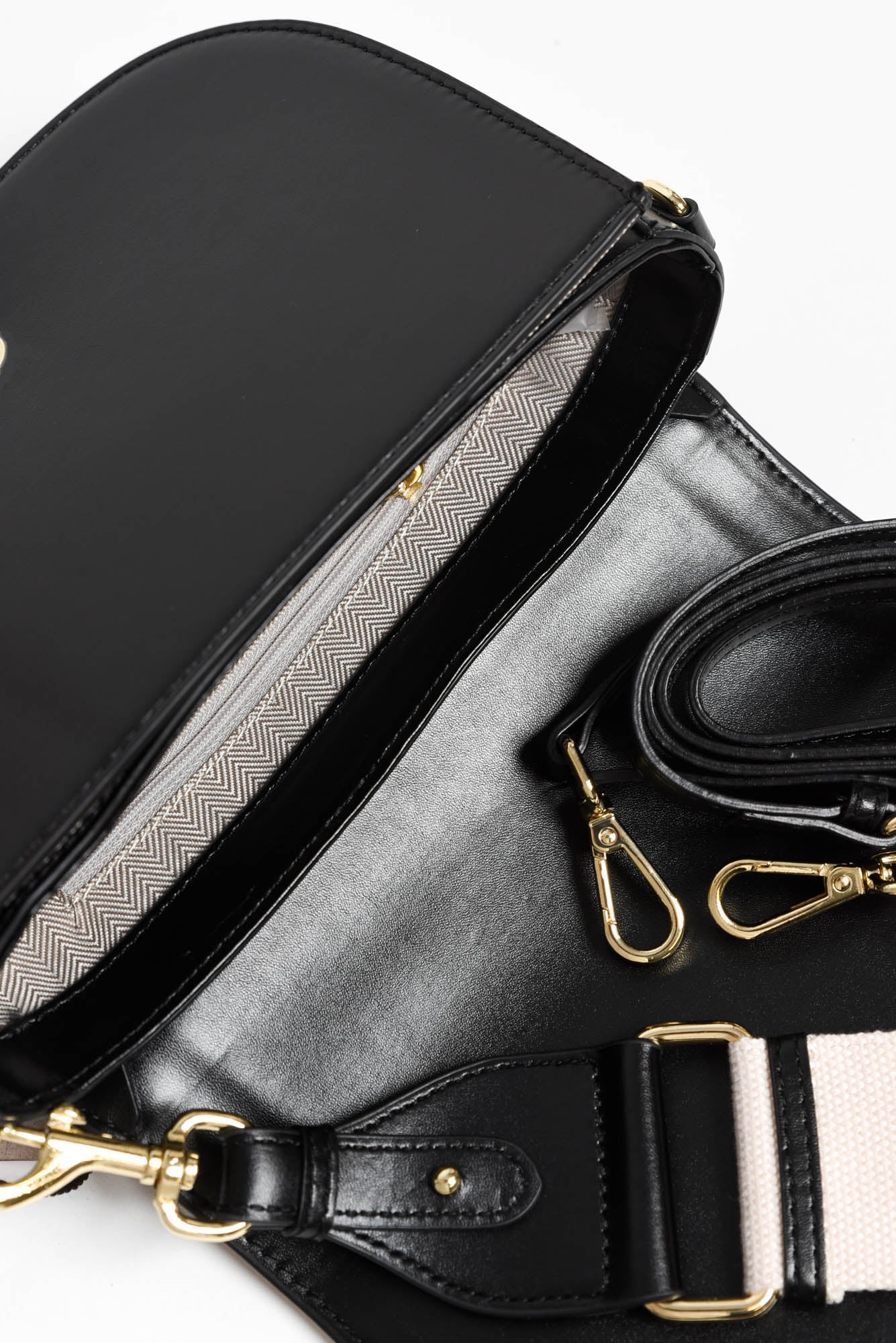 Dickens Black Leather Crossbody Bag - Image 4