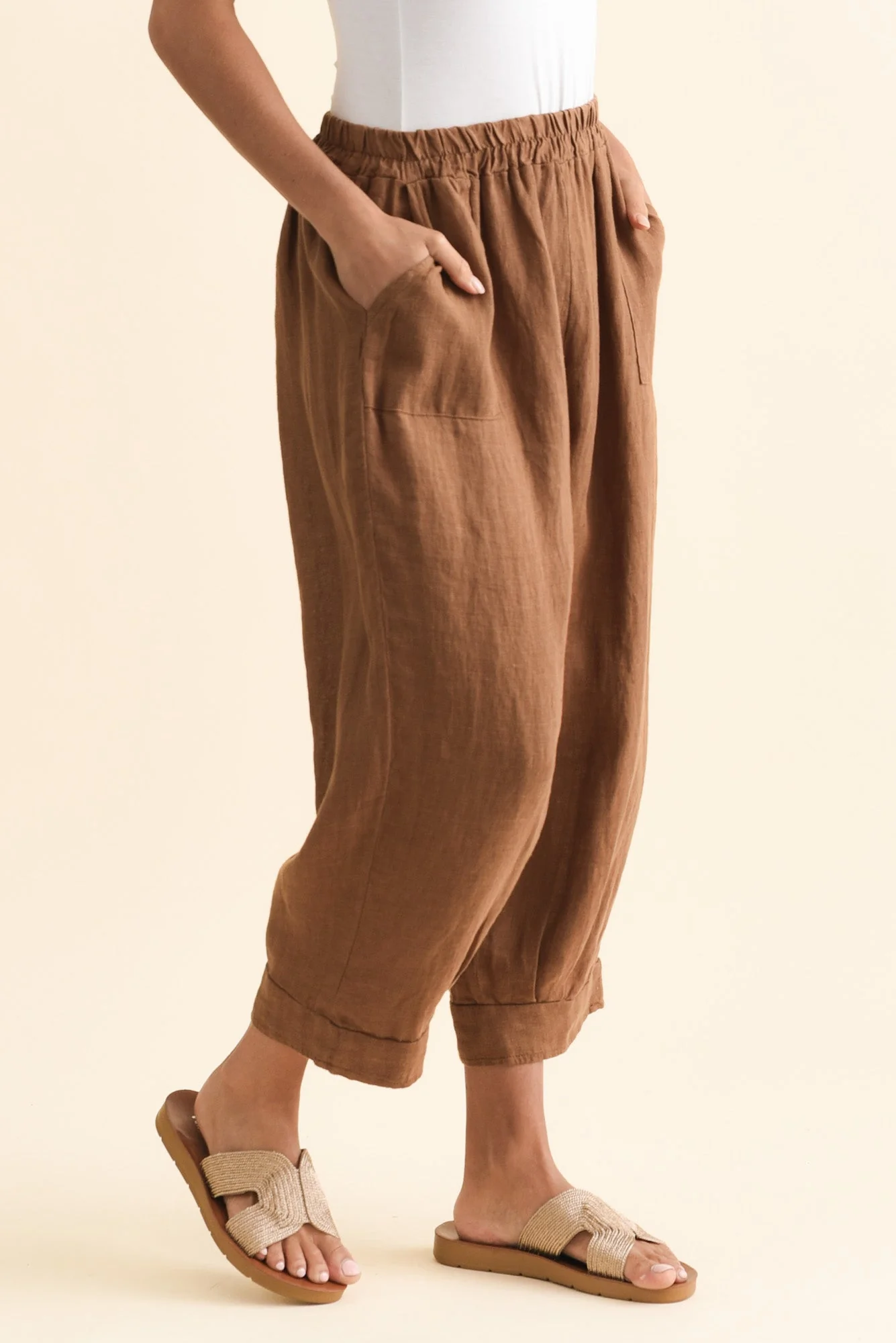 Elide Chocolate Linen Cropped Pants - Image 3