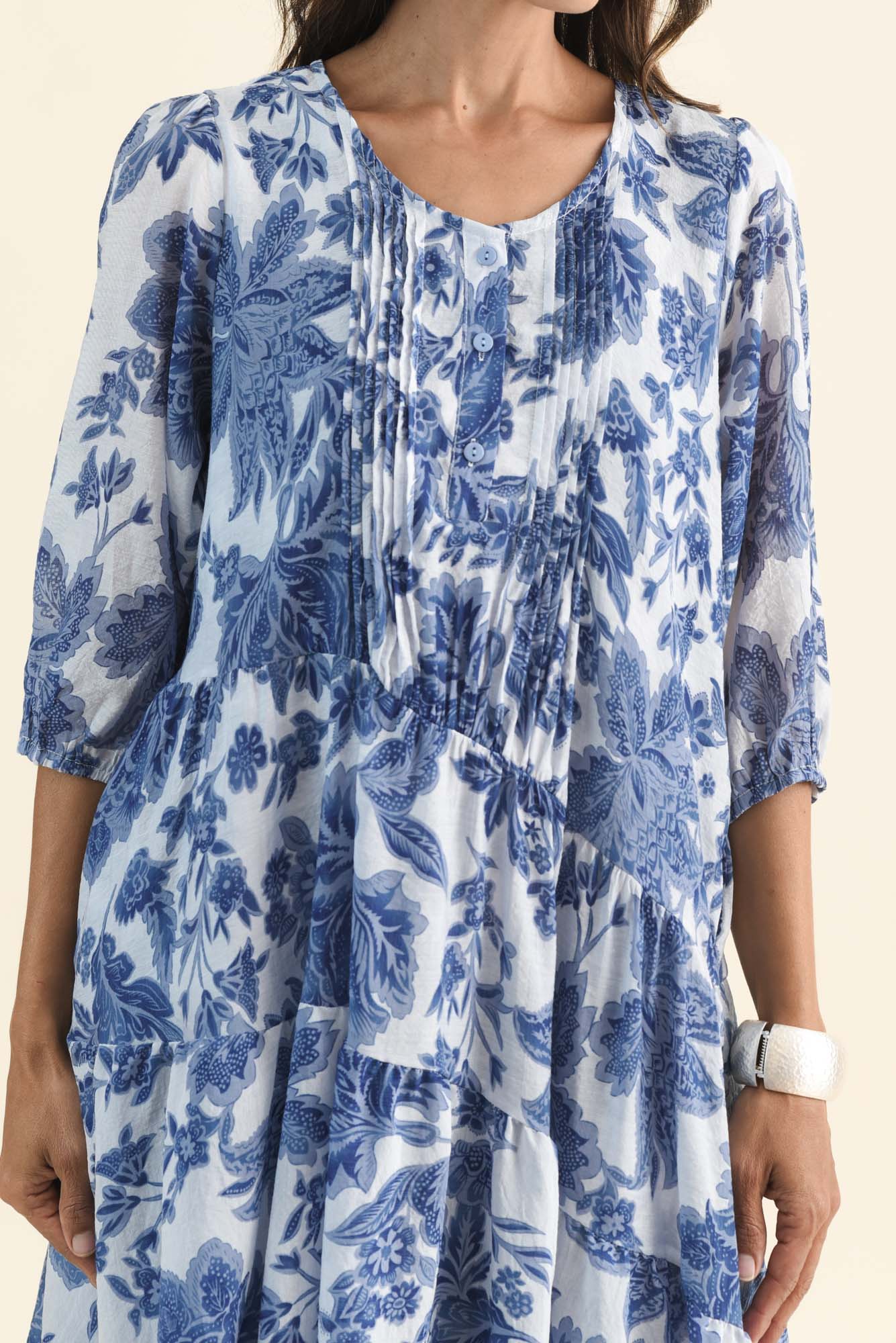 Esta Blue Floral Sleeved Dress - Image 5