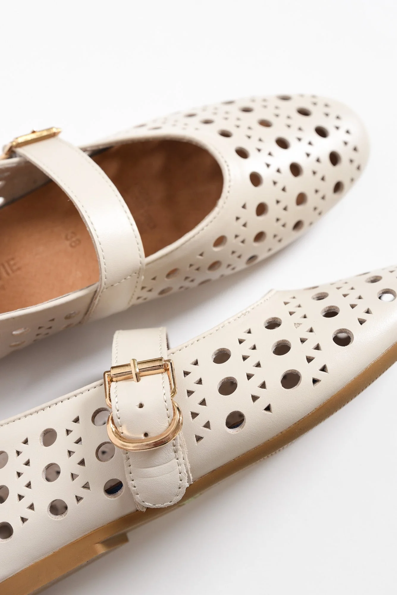 Fruity Cream Leather Ballet Flat - Image 3