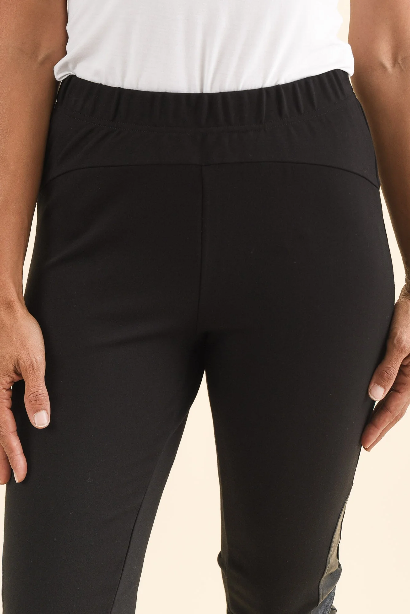Jesse Black Trim Stretch Leggings - Image 5