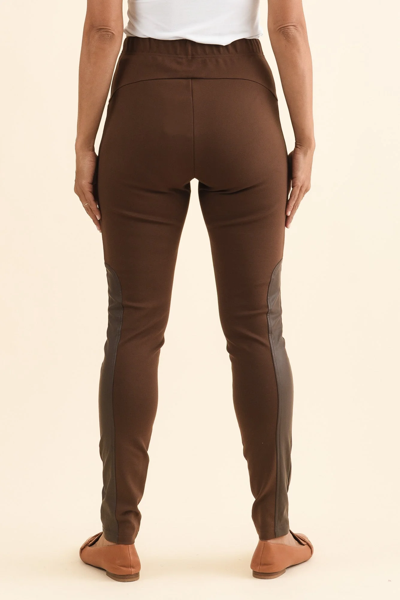 Jesse Chocolate Trim Stretch Leggings - Image 4