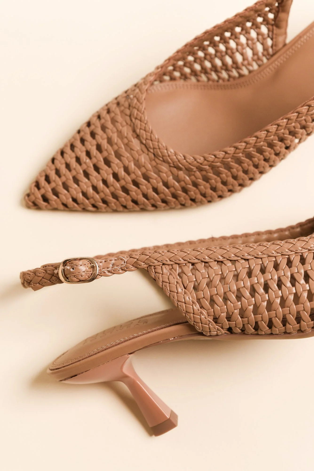 Koscuszkio Tan Leather Woven Heel - Image 4
