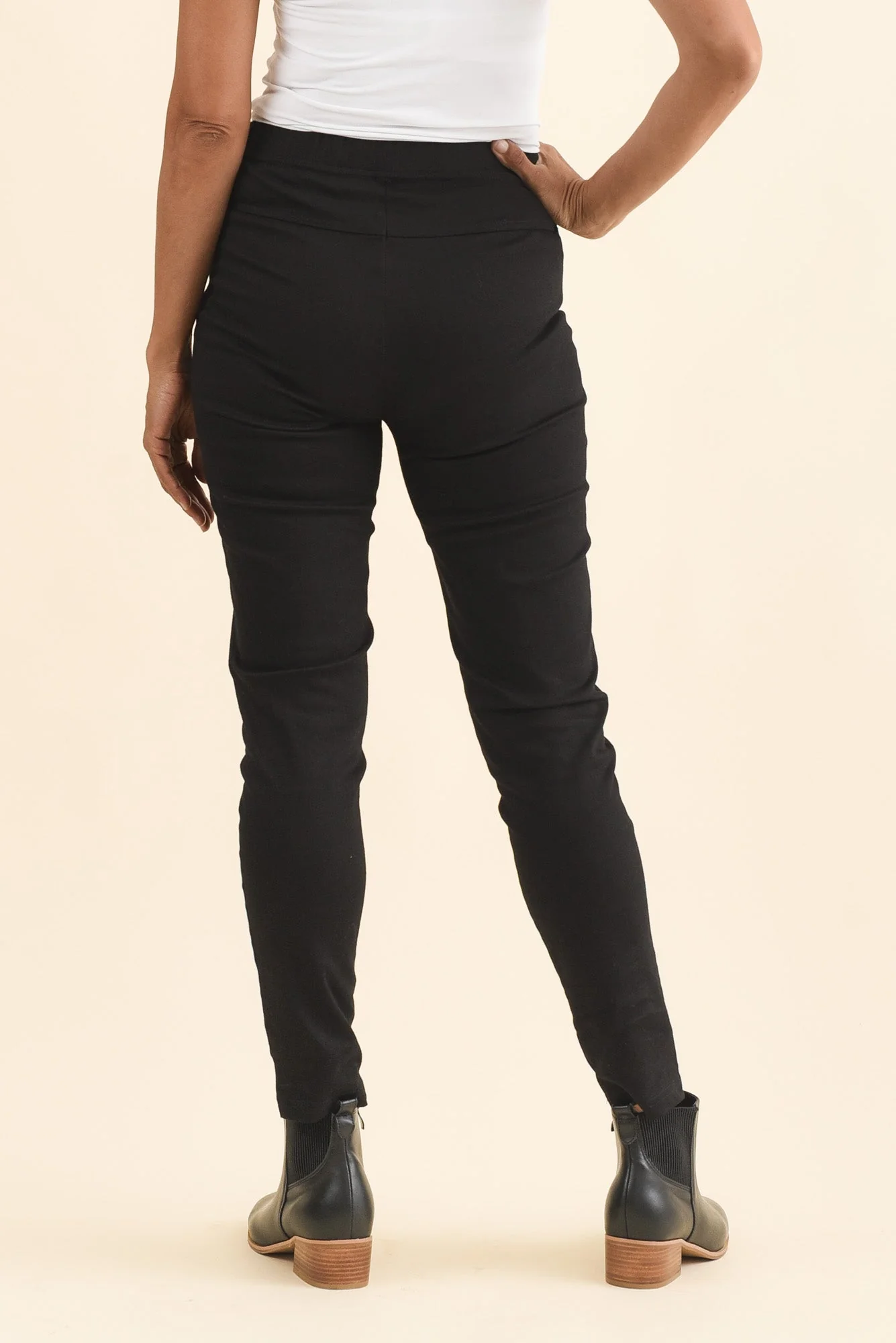 Laia Black Cotton Stretch Pants - Image 4