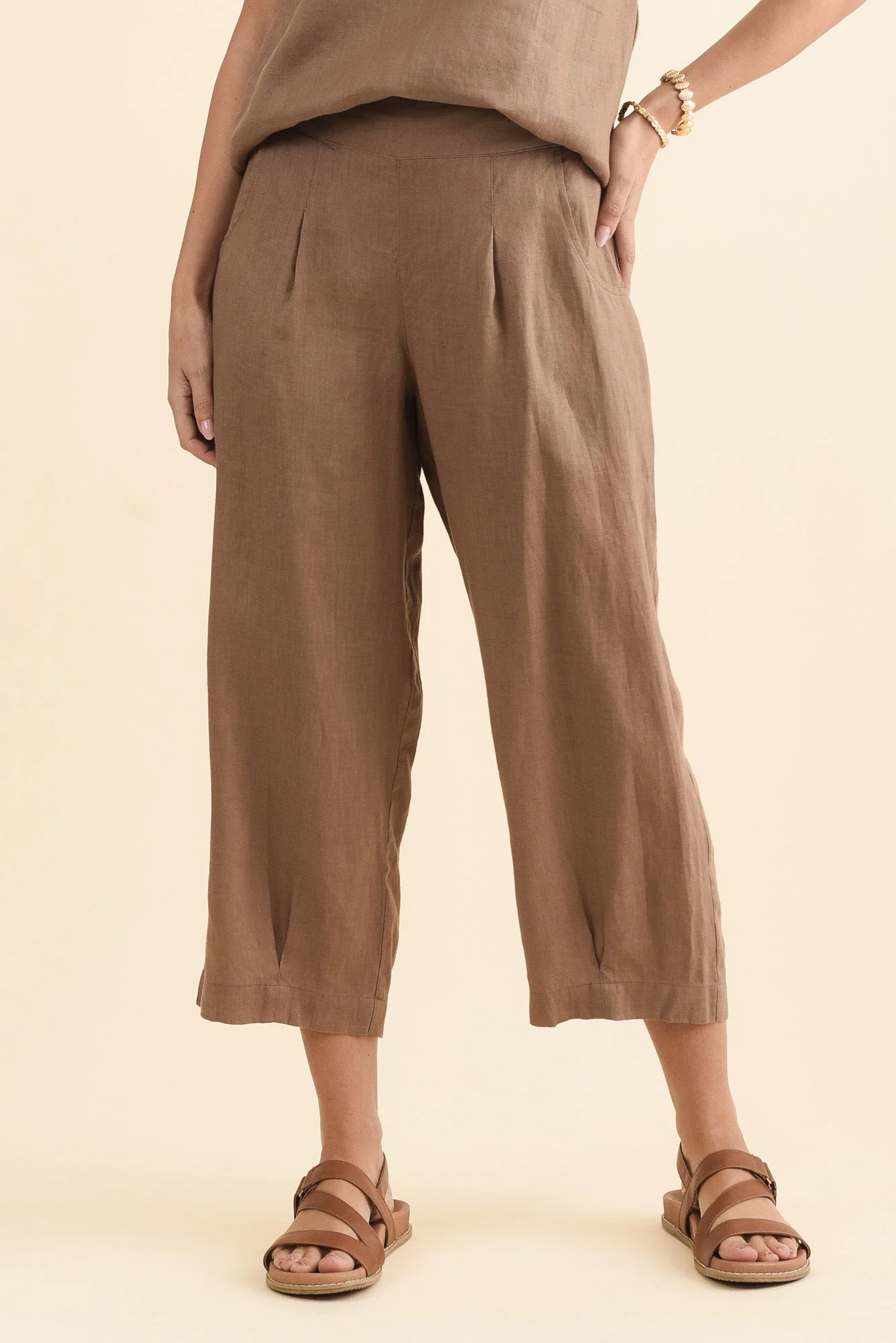 Lassie Mocha Linen Barrel Pants