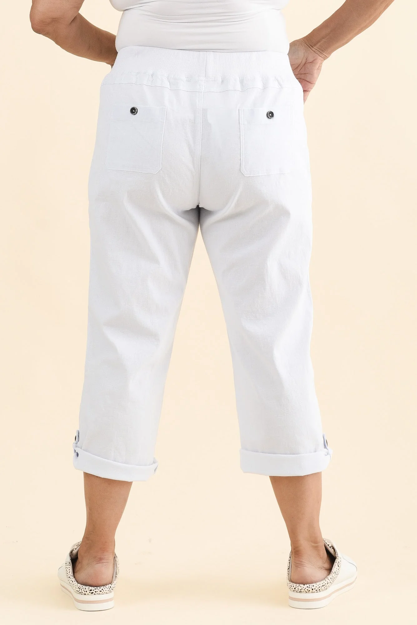 Lindsay White 7/8 Cargo Pants - Image 11