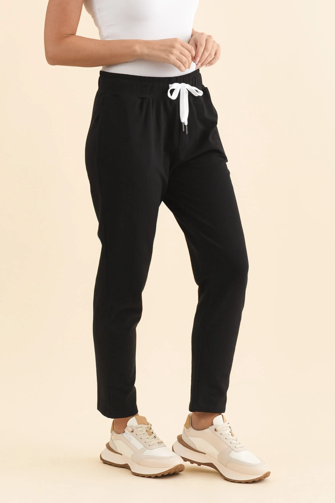 Lobby Black Cotton Relaxed Sweatpants - Image 4