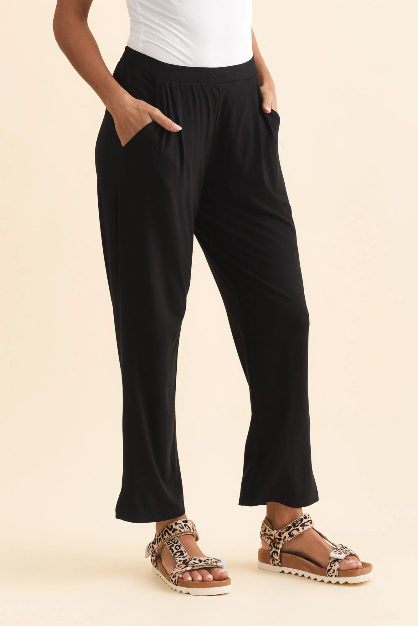 Lopez Black Pocket Pants - Petite - Image 3