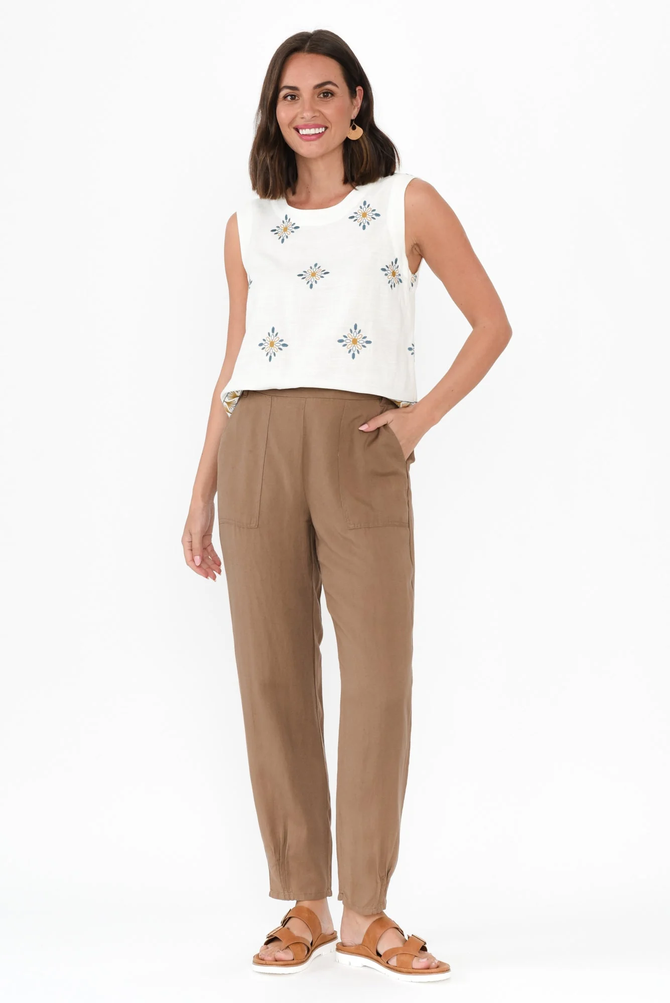 Manon Mocha Cropped Pants - Image 7