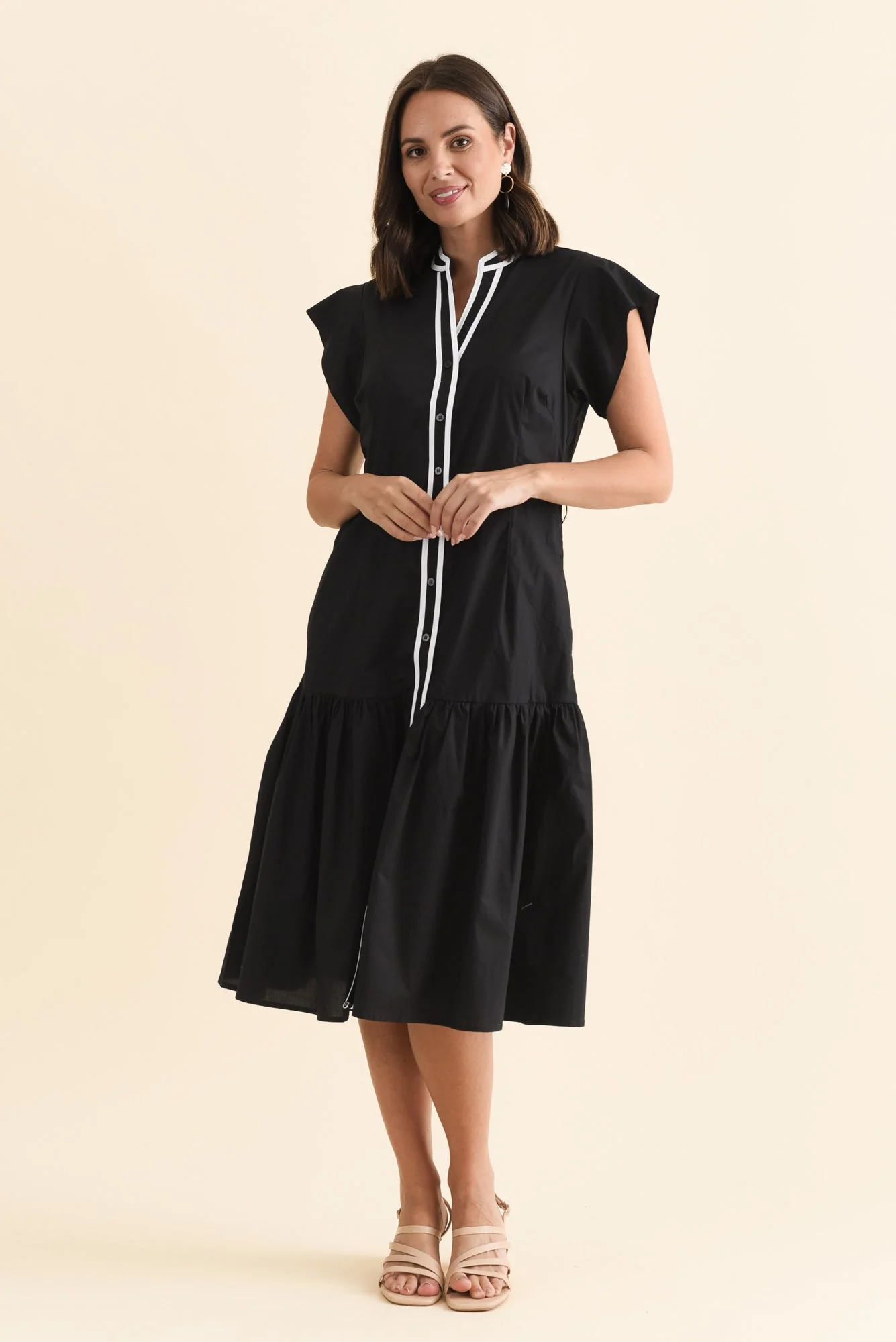 Mari Black Contrast Cotton Tie Dress - Image 2