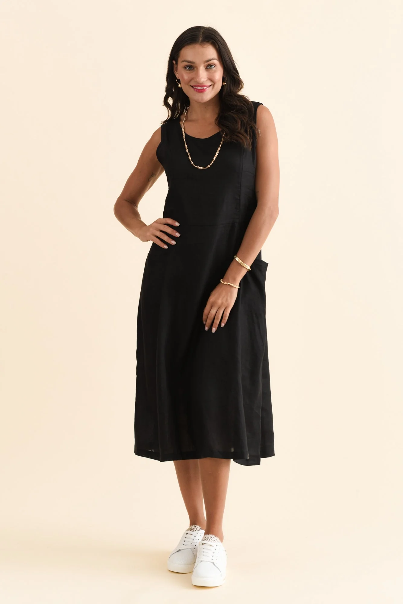 Noah Black Linen Pocket Dress - Image 2