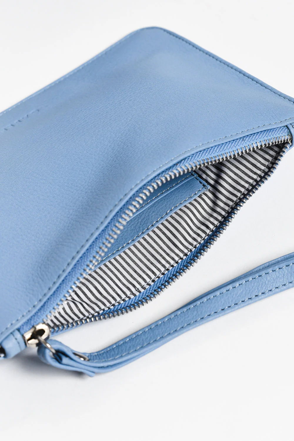 Queens Steel Leather Clutch - Image 3