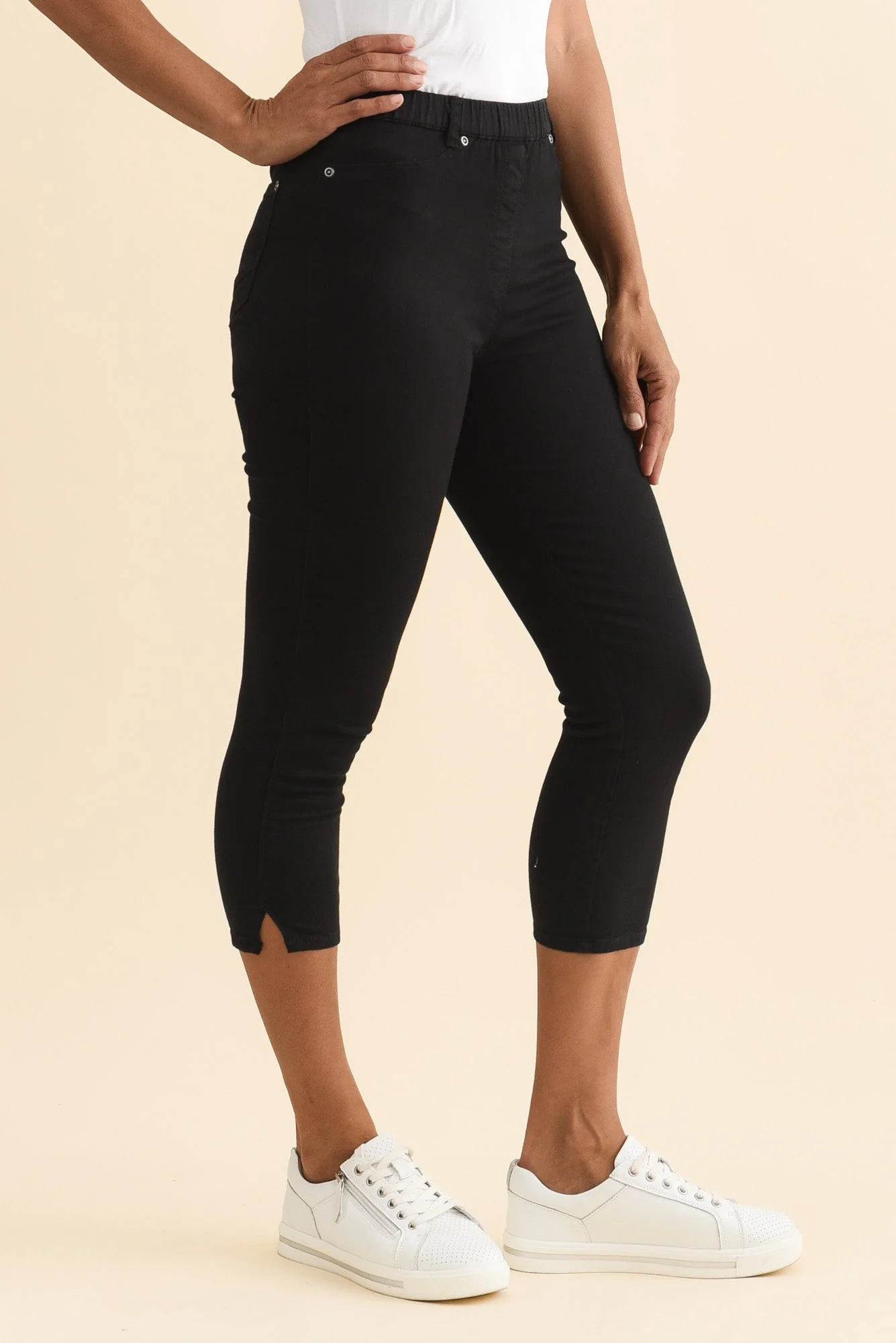 Reed Black Stretch Cotton Capri Pants - Image 3