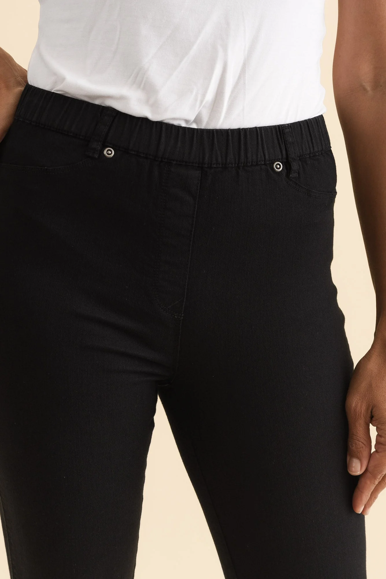 Reed Black Stretch Cotton Capri Pants - Image 5