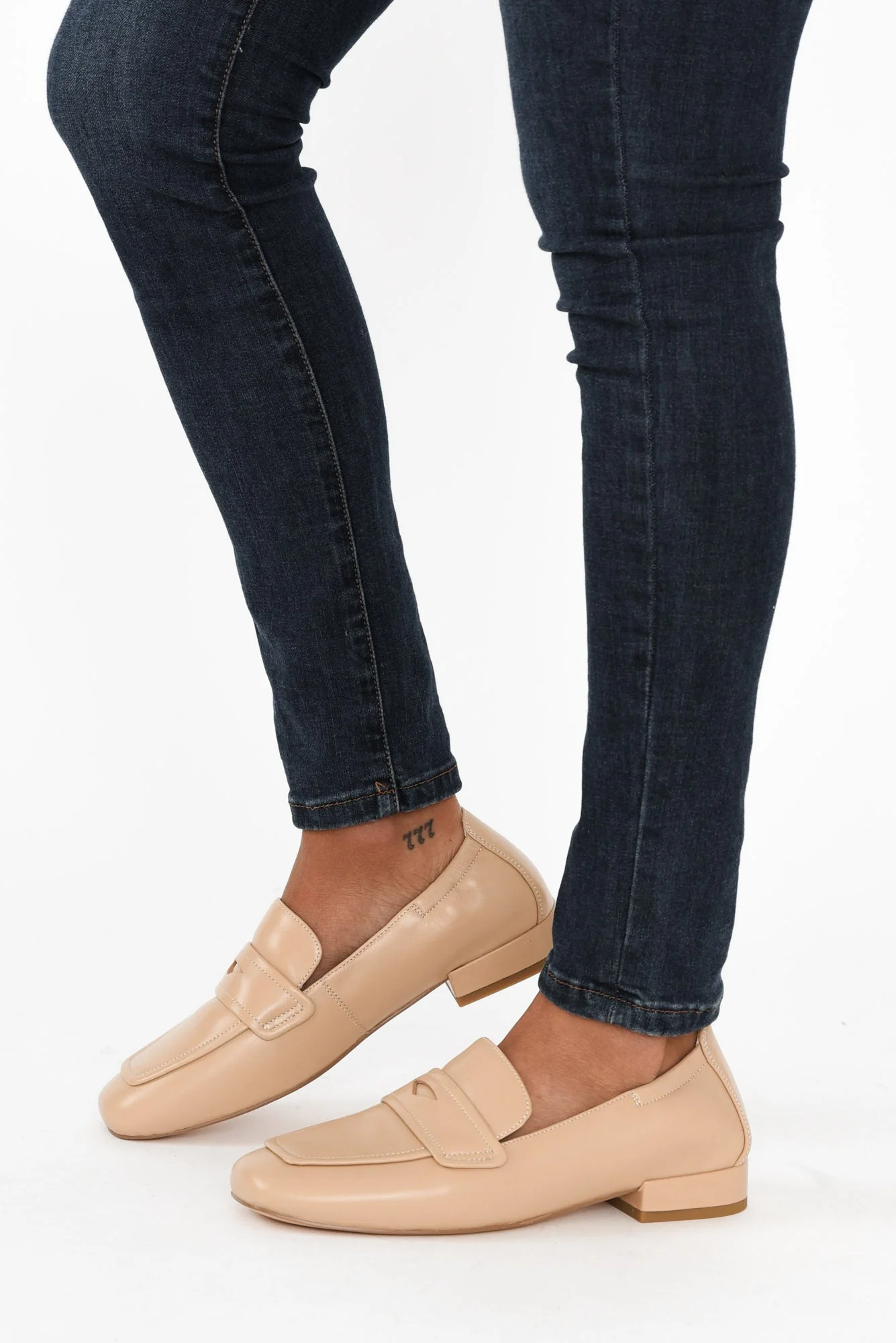Ridgeway Nude Leather Loafer - Image 5