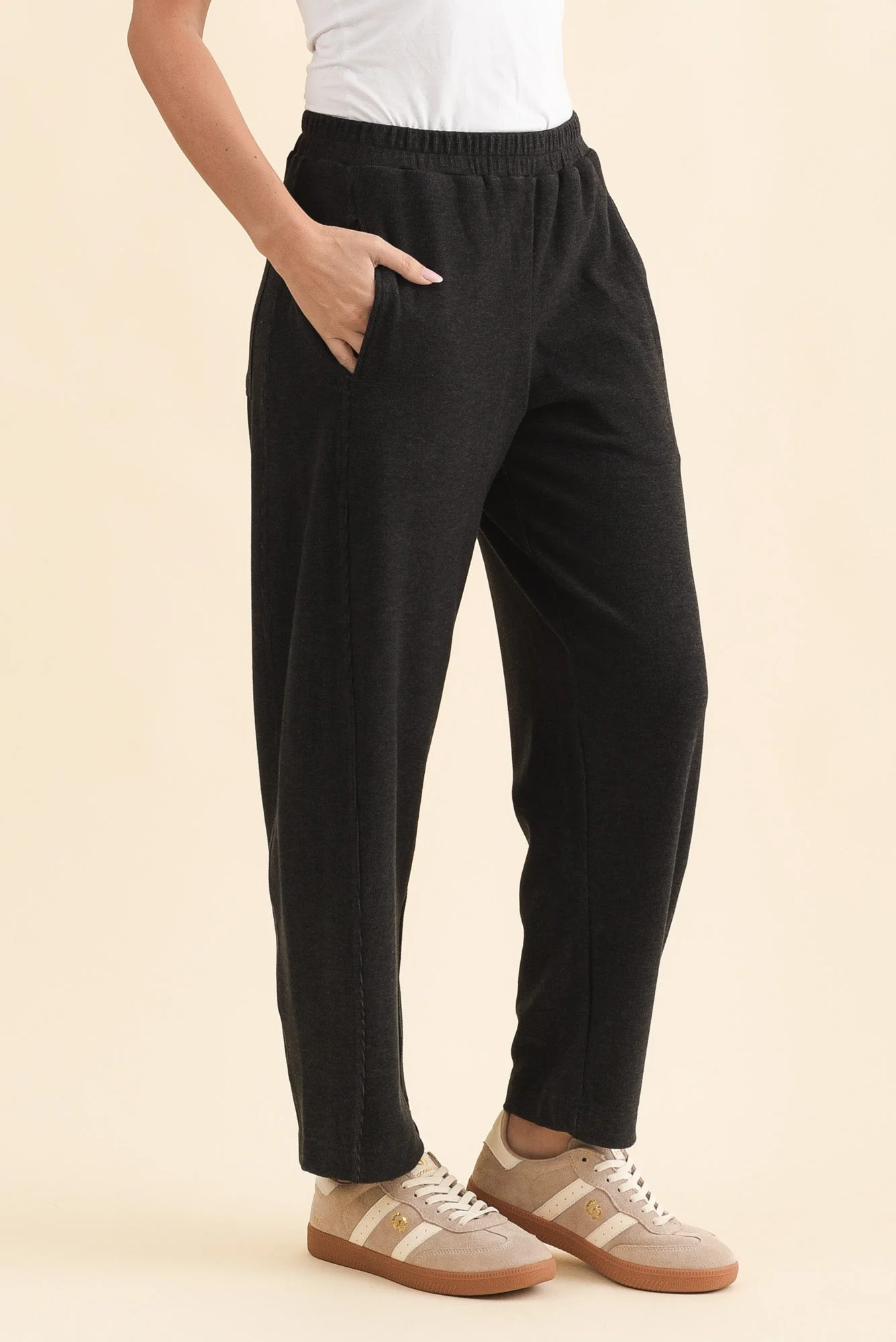 Souffle-Touch Charcoal Barrel Sweatpants - Image 3