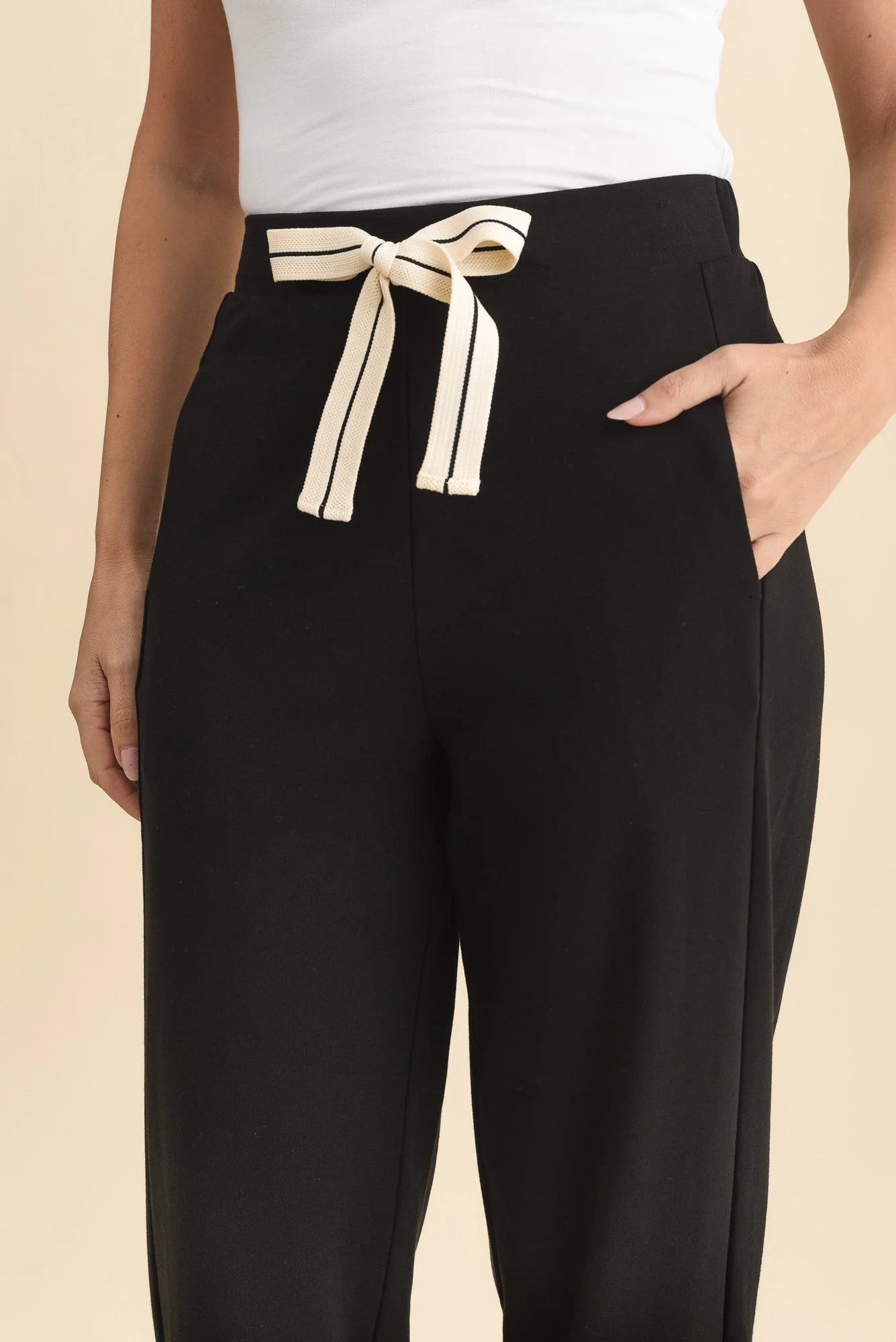 Tenille Black Cotton Barrel Pants - Image 5
