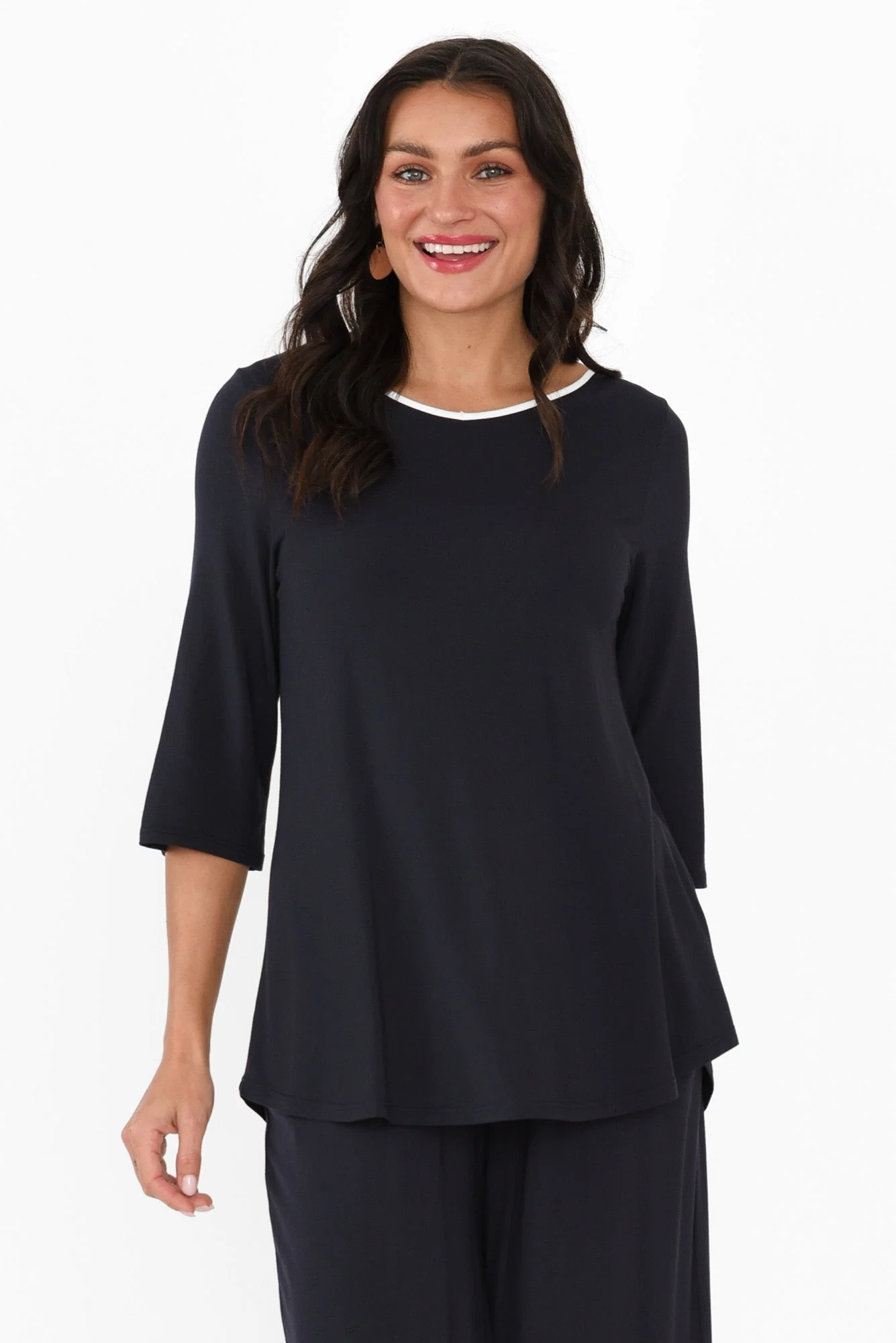 Tilly Navy Contrast 3/4 Sleeve Micro Modal Tee - Image 2