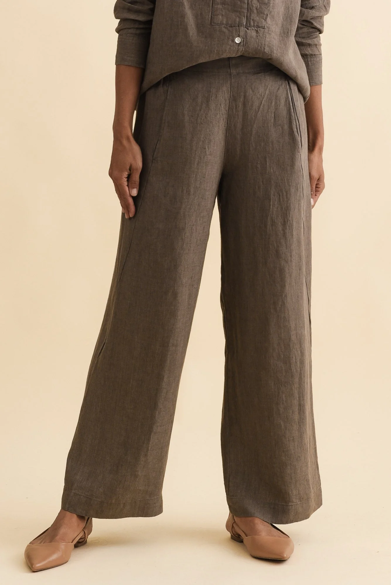 Xandra Dark Taupe Linen Pocket Pants