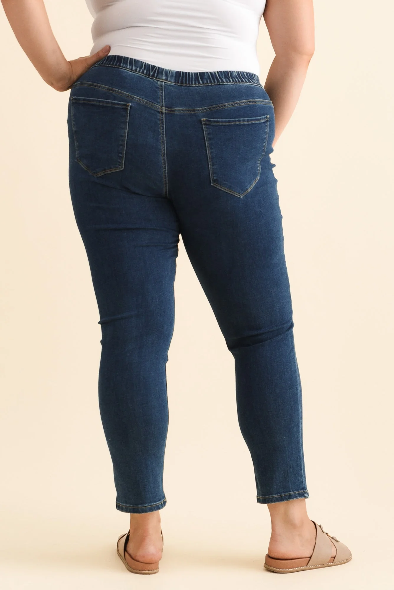 Zadie Dark Denim Stretch Jeans - Image 15