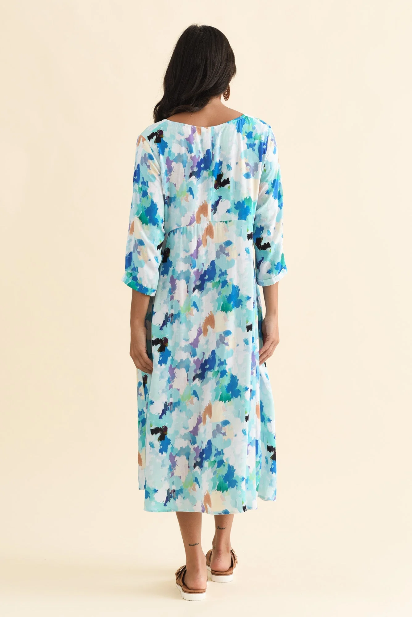 Zaelia Blue Watercolour Sleeved Crescent Dress - Image 4